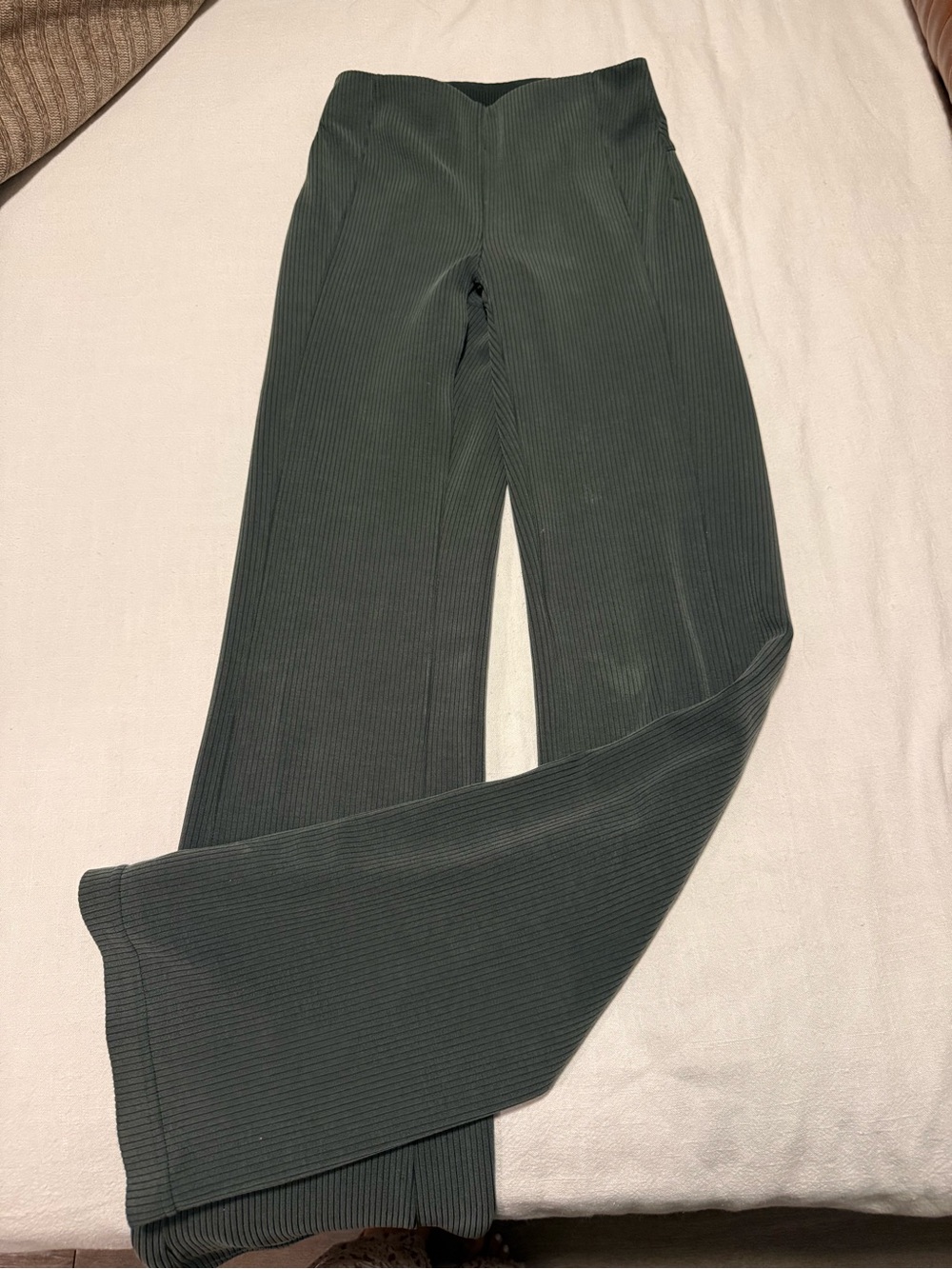 Lululemon ribbed High-Waist Ribbed Wide-Leg Pants — Dark Green